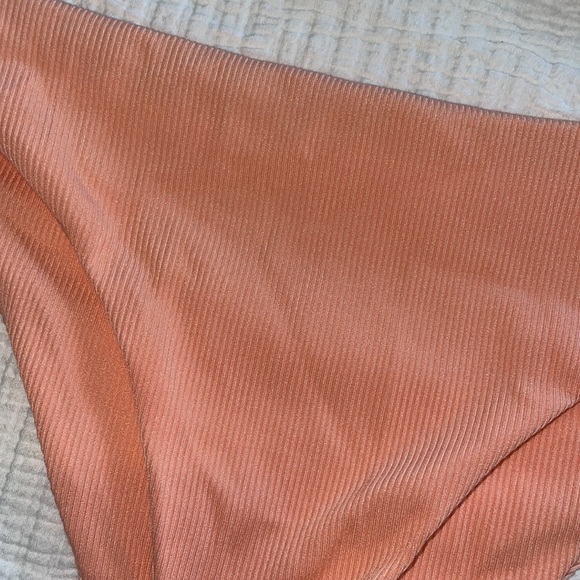 Ribbed Tie Back Bikini - Picture 4 of 6